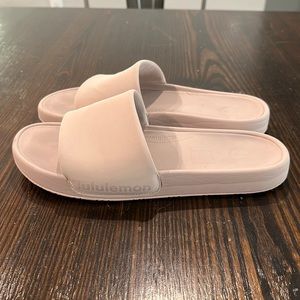 Lululemon restfeel slides women’s size 11
